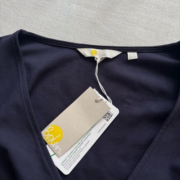 NWT Boden Twist Front Ponte Knit Top, Navy Blue, Long Sleeve, 14 | Classic Chic - Picture 2 of 7